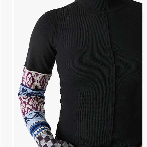 Free People Gorgeous Cuff Knit T Shirt. White/Ivory combo. Size S - Picture 4 of 7